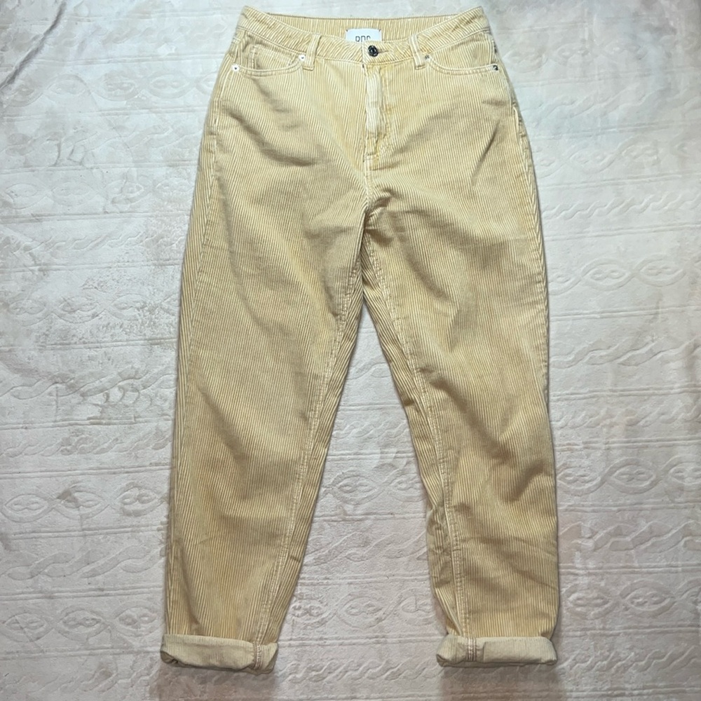 BDG / Urban Outfitters corduroy high rise mom pants